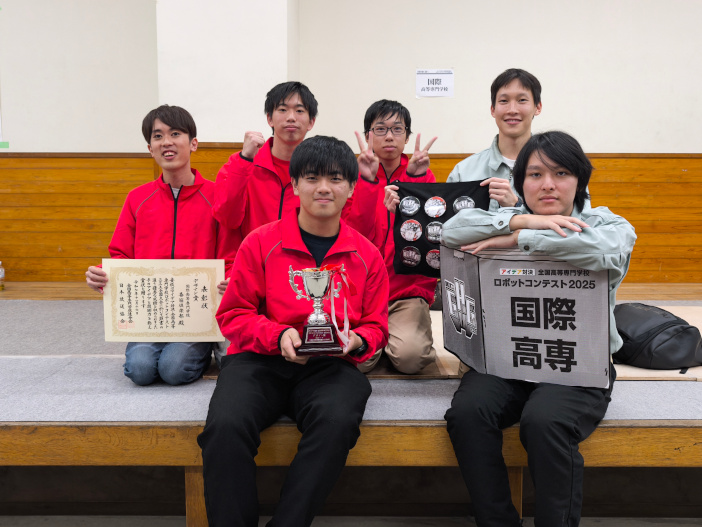 大会終了後のピットでの集合写真