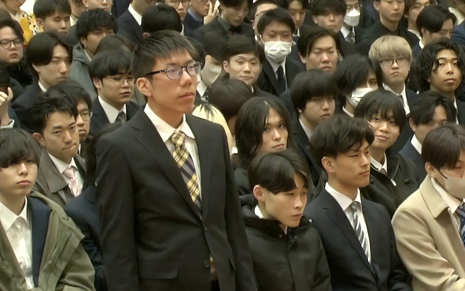 【金沢工業大学学位授与式で学科代表】