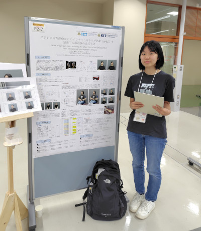 発表前で少し緊張する様子